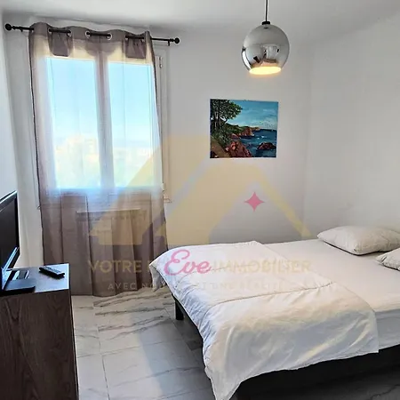 T3 St-raphael A Pieds Apartment