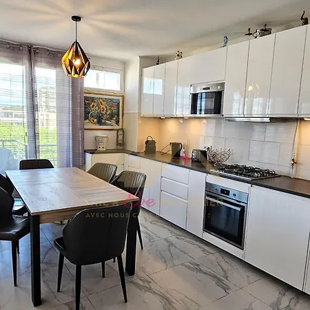 T3 St-raphael A Pieds Apartment *